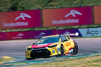 Gabriel Casagrande crava melhor tempo do dia na BRB Stock Pro Series