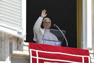 Papa Leão XIV celebra oração Regina Caeli no Vaticano