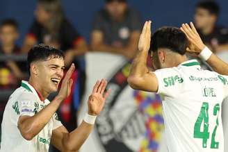 Sosa e Flaco López comemoram mais uma vitória alviverde – 