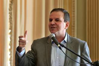 Paes pontua mais em cenários de primeiro turno sem a presença de Garotinho. Nas amostras sem o nome do ex-governador, o ex-prefeito registra de 39% a 40%