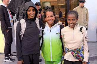 Mirela ao lado das atletas etíopes (Foto: APA Petrolina)