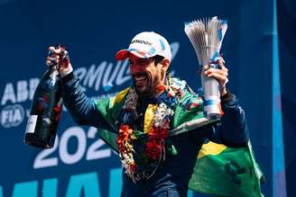 O brasileiro Lucas Di Grassi vai se aposentar das pistas ao fim da temporada da Fórmula E.