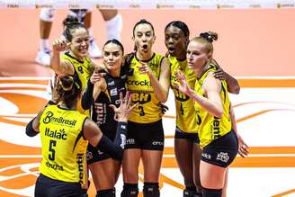 Praia Clube é campeão da Superliga Feminina 2025/26.