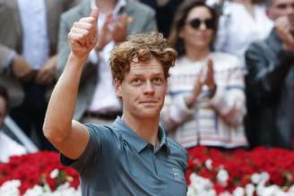 Tenista italiano atropelou alemão Zverev na final do Masters 1000