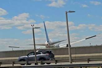 Aeronave transportava 221 passageiros e 10 tripulantes
