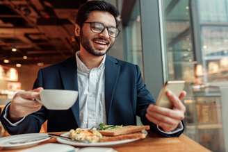 Uma dieta adequada pode aumentar os níveis de satisfação profissional e rendimento