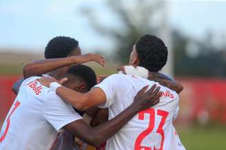 Jogadores do time sub-20 do Red Bull Bragantino. 