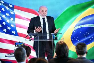 Petista afirmou que republicano 'pensa que guerra no Irã acabou'