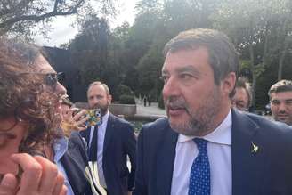 Salvini compareceu ao espaço na Bienal de Veneza conhecido como 'Jardins'