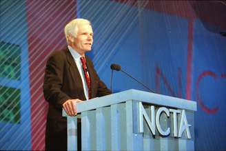 Ted Turner foi um empresário e comunicador norte-americano que transformou a forma como notícias e entretenimento eram distribuídos pelo mundo – INTX: The Internet & Television Expo/Wikimedia Commons