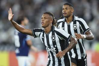 Danilo comemorando o segundo gol do Botafogo 
