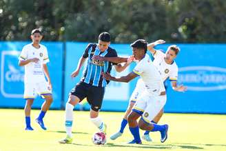 Confusão e agressão marcam classificação do Grêmio no Gauchão Sub-17 — 