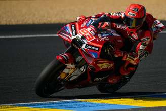 Marc Márquez em ação na corrida sprint do Grande Prêmio da França, em Le Mans
