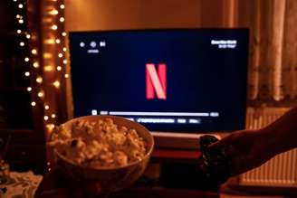 Histórias intensas, universos fantásticos e comédias divertidas estão entre as novidades do streaming