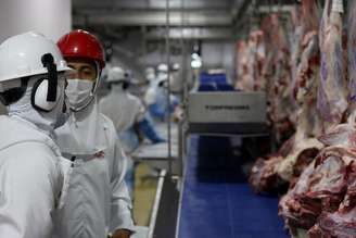 Setor já operava 'sinal de alerta' da China sobre cota de importação de carne bovina