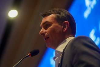 O candidato à presidência, senador Flávio Bolsonaro , foi à posse de Nunes Marques no TSE