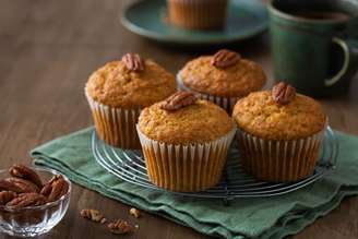 Muffin de cenoura com nozes sem glúten