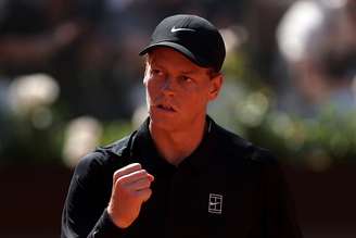 Sinner ganha em Roma e se iguala a Djokovic como o maior vencedor em torneios de Masters 1000