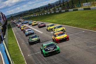 Largada da última prova que a Stock Pro Series realizou em Goiânia, em 2024