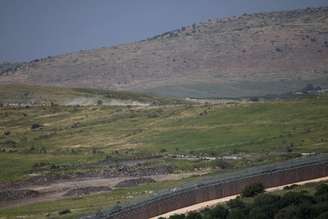Veículo militar israelense opera no Líbano, na fronteira entre Israel e Líbano
14 de maio de 2026
REUTERS/Shir Torem
