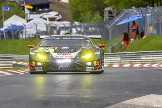 Luca Engstler conquista a pole 