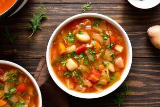 Sopa detox de legumes