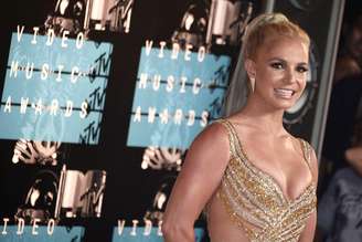 Cantora interpreta 'Oops, I Did It Again'
