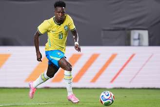 Vinícius Júnior é o jogador mais bem pago pela Seleção Brasileira