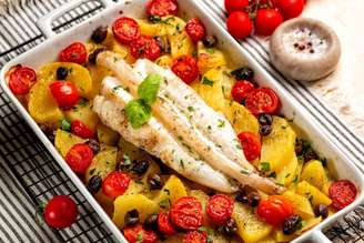 Peixe assado com vegetais