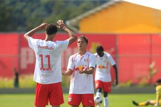 Jogadores do time sub-17 do Red Bull Bragantino - 