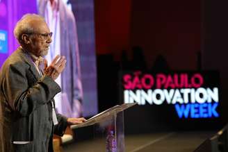 Daniel Goleman, 'pai' da inteligência emocional, defende a meditação contra as distrações da IA