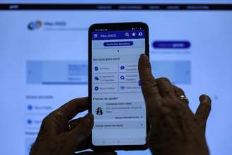 A solicitação do empréstimo precisa ser confirmada via biometria facial no app do Meu INSS