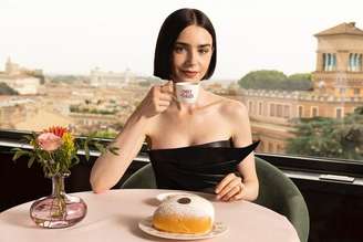 Estrelada por Lily Collins, 'Emily em Paris' se consagrou como um dos grandes sucessos da Netflix com história de romance em cenários turísticos europeus