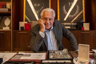 Arthur (Antonio Fagundes) em 'Quem ama cuida'