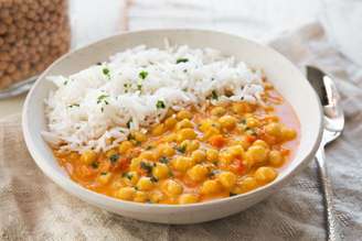 Curry de grão-de-bico com arroz basmati
