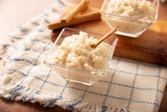 Arroz doce com coco ralado