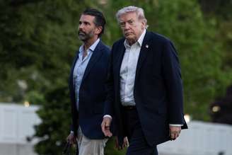 Donald Trump acompanhado do filho mais velho, Trump Jr.