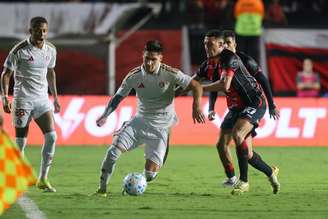 Vitória supera o Inter no Barradão e entra na parte de cima da tabela — 