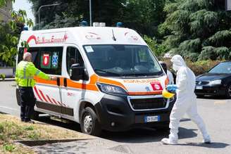 Autoridades italianas monitoram casos em hospital em Milão