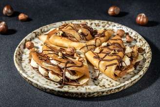 Crepe de banana com creme de avelã