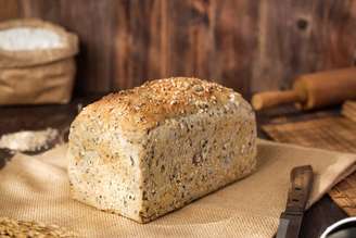 Farinha de linhaça pode ser usada em receitas doces e salgadas para enriquecer a alimentação