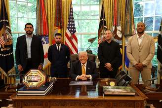 Espaço favorito do republicano, Donald Trump encontrou lendas do UFC, como Alex Poatan Pereira, Ilia Topuria, Justin Gaethje e Ciryl Gane