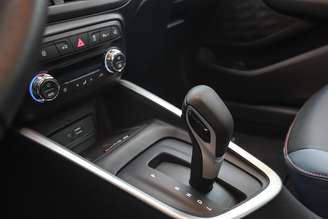 CHEVROLET ONIX PLUS PREMIER
