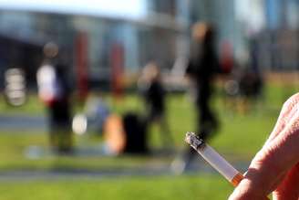 Preço do cigarro poderá subir em 5 euros na Itália
