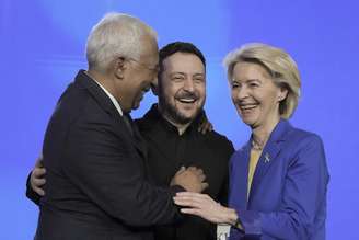 Os líderes europeus António Costa e Ursula von der Leyen com Zelensky, presidente ucraniano