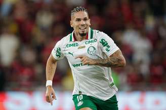 Paulinho (Palmeiras) celebrando seu gol contra o Flamengo, no dia 23.05.2026. 