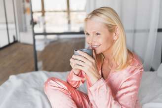 Os chás podem oferecer um suporte adicional a mulheres na menopausa em relação à ativação do metabolismo