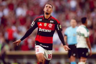 Samuel Lino contra Coritiba pelo Brasileirão