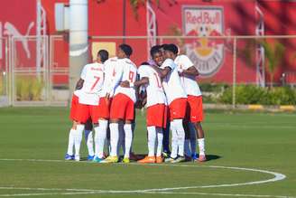 Jogadores do time sub-20 do Red Bull Bragantino. 