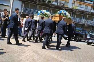 Despedida de mãe e filha ocorreu em uma igreja de Gênova